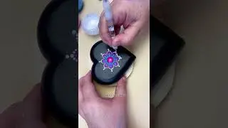 Картина в виде сердца, выполненная в технике точечной мандалы #мандала #сердце #деньсвятоговалент...