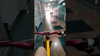 ENTREI NO SHOPPING DE BICICLETA - BIKE VLOG