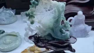 “平安喜樂珠寶”正在直播！#翡翠 #翡翠手鐲 #玉佩 #jade #古玉收藏 #crystals #民间手艺人 #diamond #jewelry #緬甸翡翠玉石 #翡翠玉石 #和田玉 #翡翠吊墜