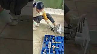Three-jaw slide hammer puller