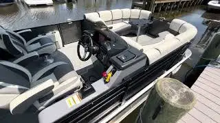 For Sale! 2023 Veranda 25 foot Tri Toon Pontoon Boat!