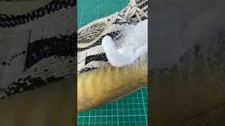 sneaker cleaning products-Immersion cleaning yeezy boost 350v2