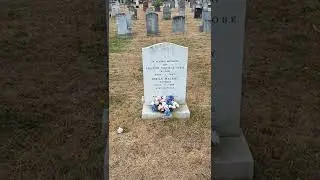 The grave of Fulton McKay-FAMOUS GRAVES.