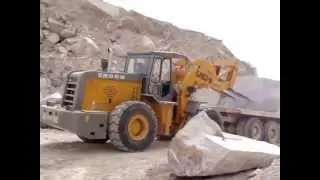 XJ953-16 block handler working at quarry