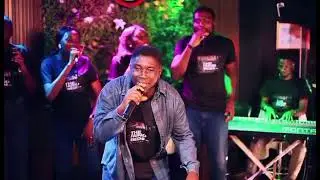 Electrifying Praise at THE HUNDREDS by Minister Mozaik 