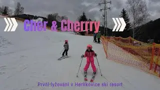 Miki na lyžích v Herlíkovice Ski Resort – Zimní dobrodružství!