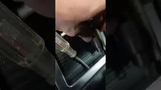 Land Rover LR2/Freelander 2 Install 4-Port USB Charger, No Wiring Required