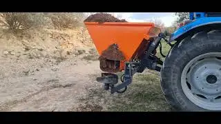 PALA AUTOCARGANTE ESPARCIDORA DE ESTIERCOL