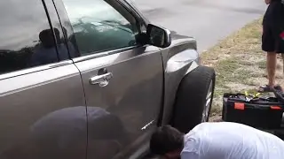 HOW NOT TO CHANGE A TIRE