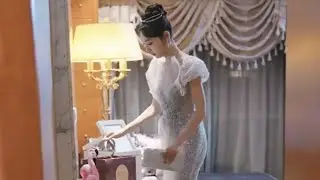 The scheming woman stole a rich girl's ring and place it on another girl's bag just to frame her.