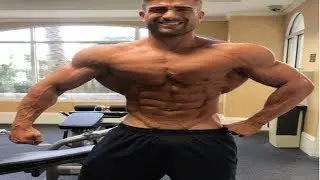 Ryan Terry Flexing