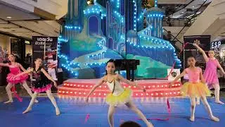 What a wonderful world Ballet by 