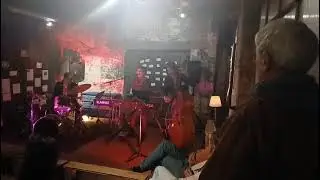 Zulie et Les SakuraBoys Un seul Accord live &agrave; La Chemin&eacute;e