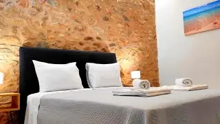 Stone Apartment Close to the Airport | Athens, Greece | Hotel Review ⭐