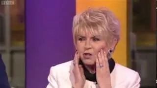 Gloria Hunniford Tribute to Frank Carson