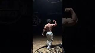 imagine bodybuilding shows under this type of lighting 😭 #gym #aestheic #bodybuilding #fyp