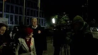 (V ŽIVO) Vzdu&scaron;je v &scaron;tabih zmagovalcev in poražencev referenduma