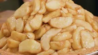 Small Bites - Gregg's Mile High Apple Pie