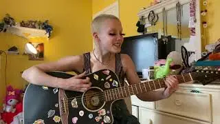 strawberry blonde (acoustic) - chloe moriondo