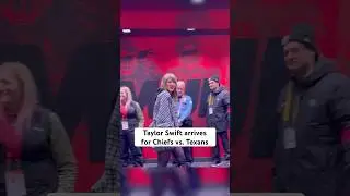 #TaylorSwift says hi to fans before the #Chiefs&rsquo; first playoff game! 🫶 🎥: katiebops