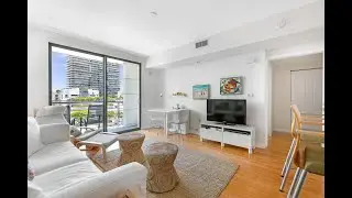 THE SCHWARTZ TEAM: 110 Washington Ave #1711 (The Cosmopolitan), Miami Beach, FL 33139