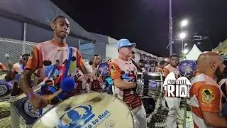 A Suingueira de Noel do Mestre Macaco Branco se posiciona para o Mini Desfile 2025 da Vila Isabel 