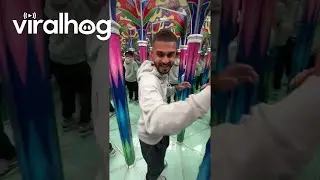 Speed Round Mirror Maze at MetaArtWorld || ViralHog