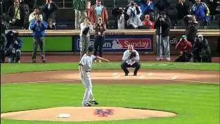 Mariano Rivera throws out the first pitch at Citi Field
