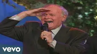Bill & Gloria Gaither - Trying to Get a Glimpse [Live] ft. The Cathedrals