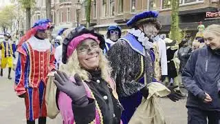 Aankomst Sinterklaas met stoet bij de Frederk Hendriklaan in Den Haag