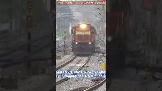 SCR's GUNTAKAL WDG 3A TWINS ACCELERATION AND FURIOUS CHUGGING SOUNDS 😍 #shorts #ALCo #indianrailways