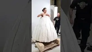 This wedding dress is made from CAKE 🍰