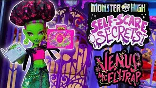 Секреты самопугания в Monster High: Венера МакФлайтрап