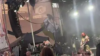 Suicide Silence- No pity for a coward LIVE feat PEELING FLESH