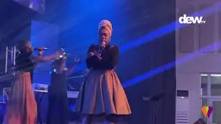 Niiella beautifully - Performs Joe Mettle - Ye Obua Mi at her WildFire Worship Service Live In Ghana