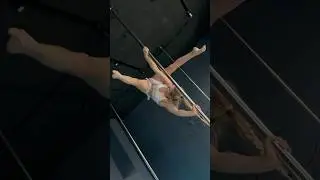 💪🏼 #pole #polesport #sport #flex #power #пилон #пилонныйспорт #сила #гибкость #растяжка