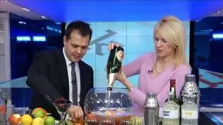 How to Make a Vodka and Champagne Christmas Punch