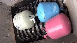 Invincible crusher! Steel wheel? Large steel bars? Motorcycle? Gas tank? Learn how the crusher work