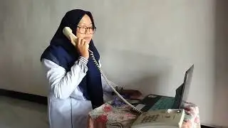 ENGLISH TASK alking on the telephone SBAR Communication Between Nurse and Doctors