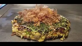 Eating Okonomiyaki in Okinawa, Japan | Traveler Ni 