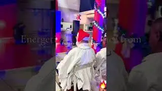 Eben Mettle ministers a heartfelt medley of Excess love, omemma (Chandler Moore and Tim God Frey )