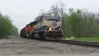 Ex-BN MAC with Flashing Ditch Lights Leads BNSF Coal Train