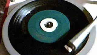 The Fugitives - The Fugitive  ~  Surf Instro