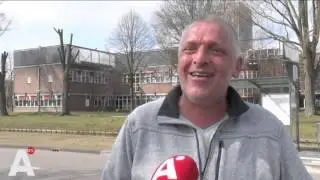 Vrouwen rennen in rokjes door Oost: 'Leuk om te zien'