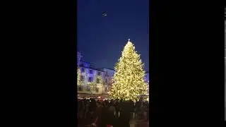 Piazza della Riforma a Lugano durante le feste di Natale