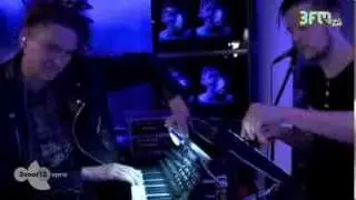 Thomas Azier - 'Verwandlung' live @ 3voor12 Radio