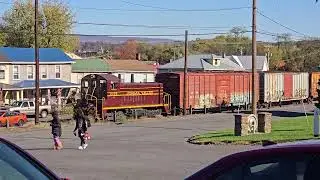 JVRR #2106 leads a local into Lewistown Yard (10/27/2025)