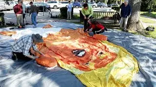 20-foot-tall 'Baby Trump' draws a crowd in New Jersey
