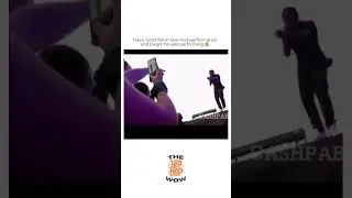 Travis Scott Fell in Love Mid-Performance 💎😂 #TravisScott #RapVideos