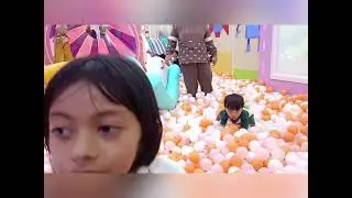 Dea dan uqi di Playground aneka jaya demak